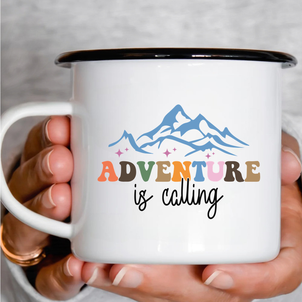 Smaltový plecháček - Adventure Is Calling