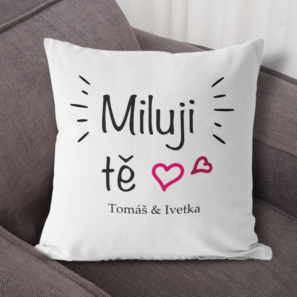 Polštářek Miluji tě (vlastní jména na přání)